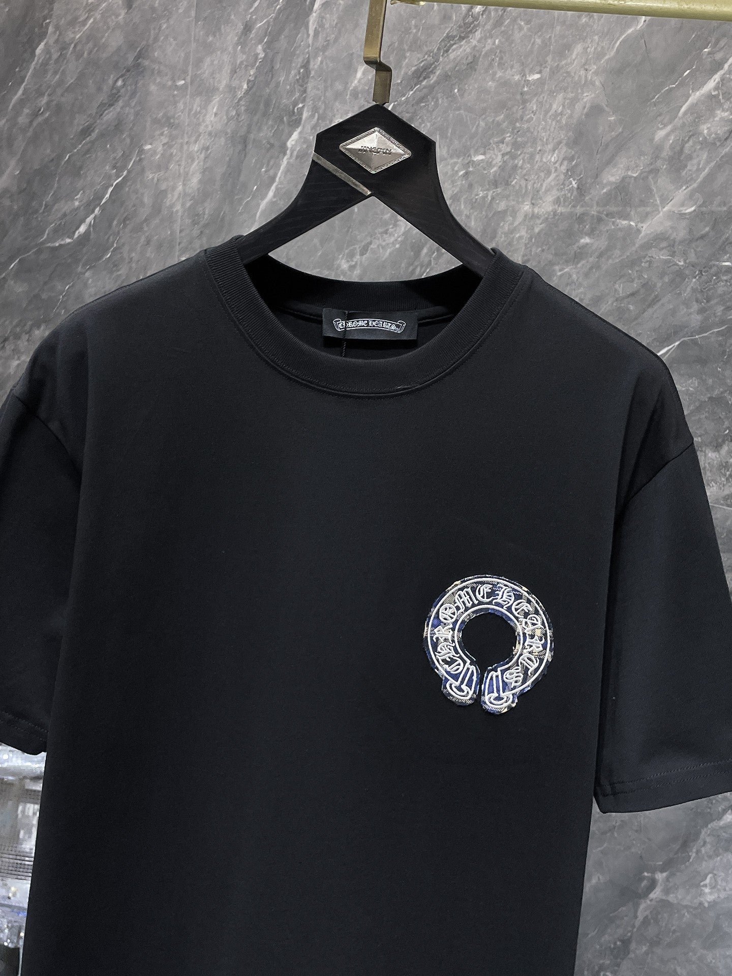 Cross Graphic Tee – Streetwear Essential