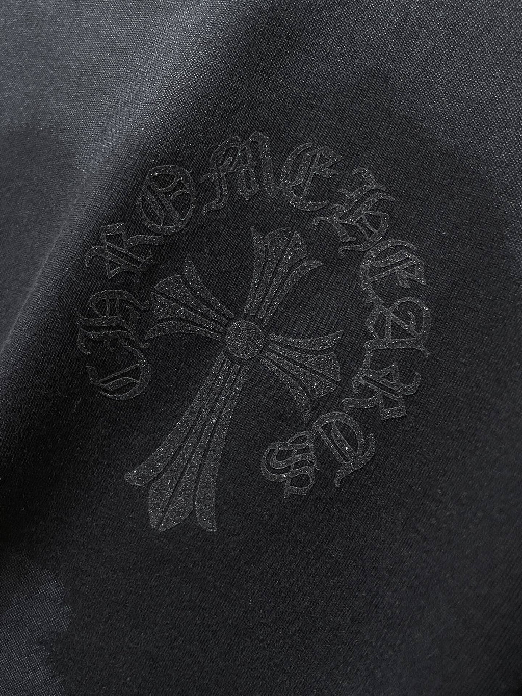 Washed Vintage Cross Tee – Faded Streetwear Graphic