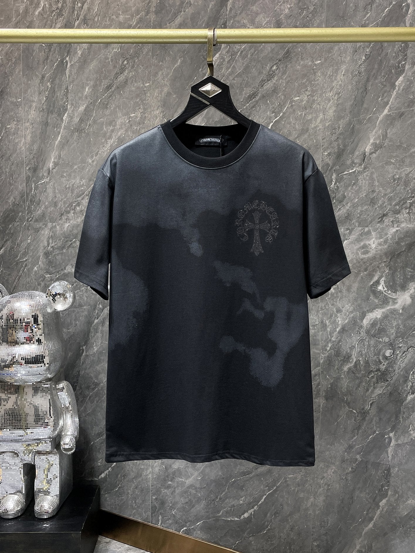 Washed Vintage Cross Tee – Faded Streetwear Graphic