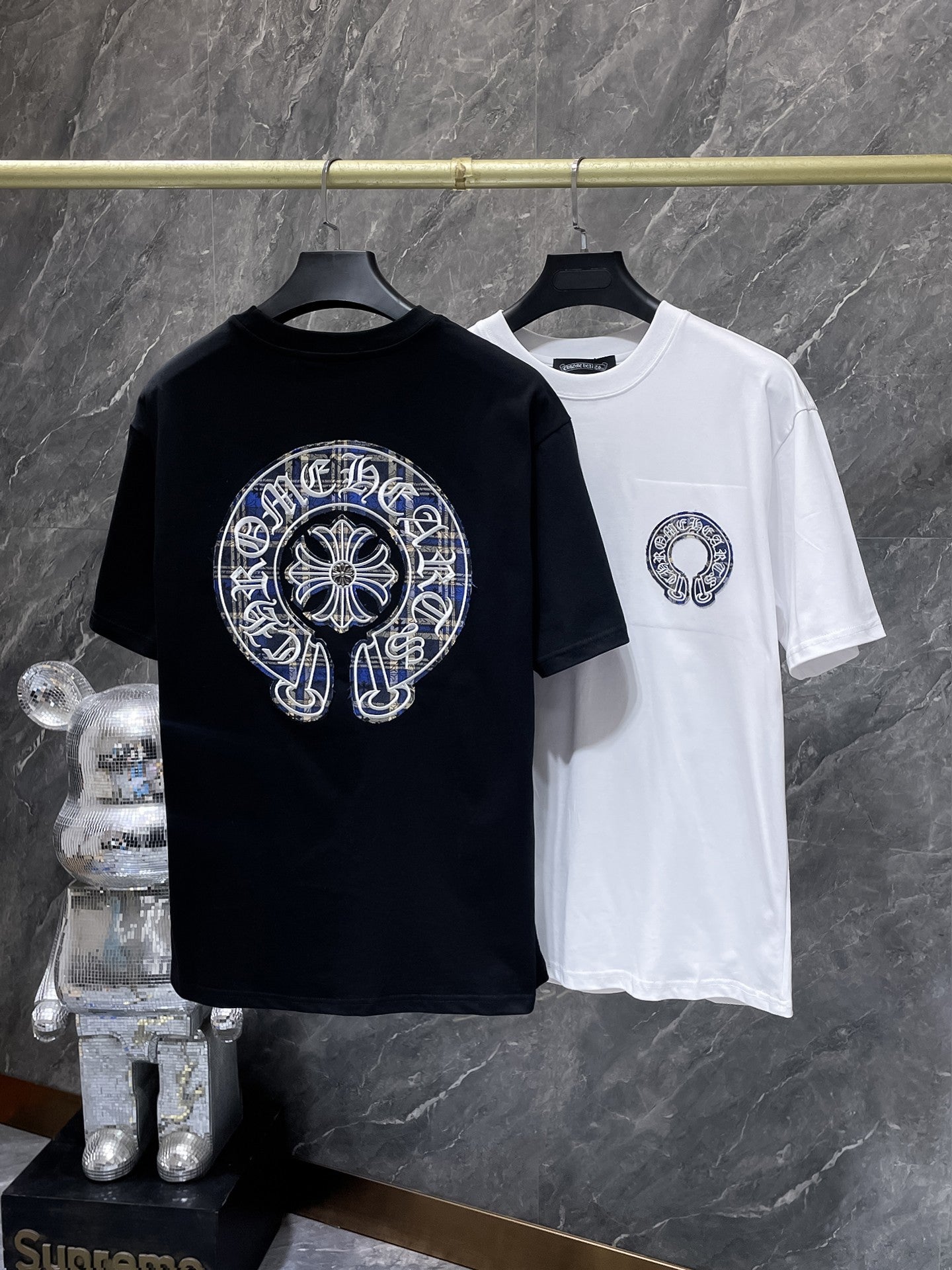 Cross Graphic Tee – Streetwear Essential