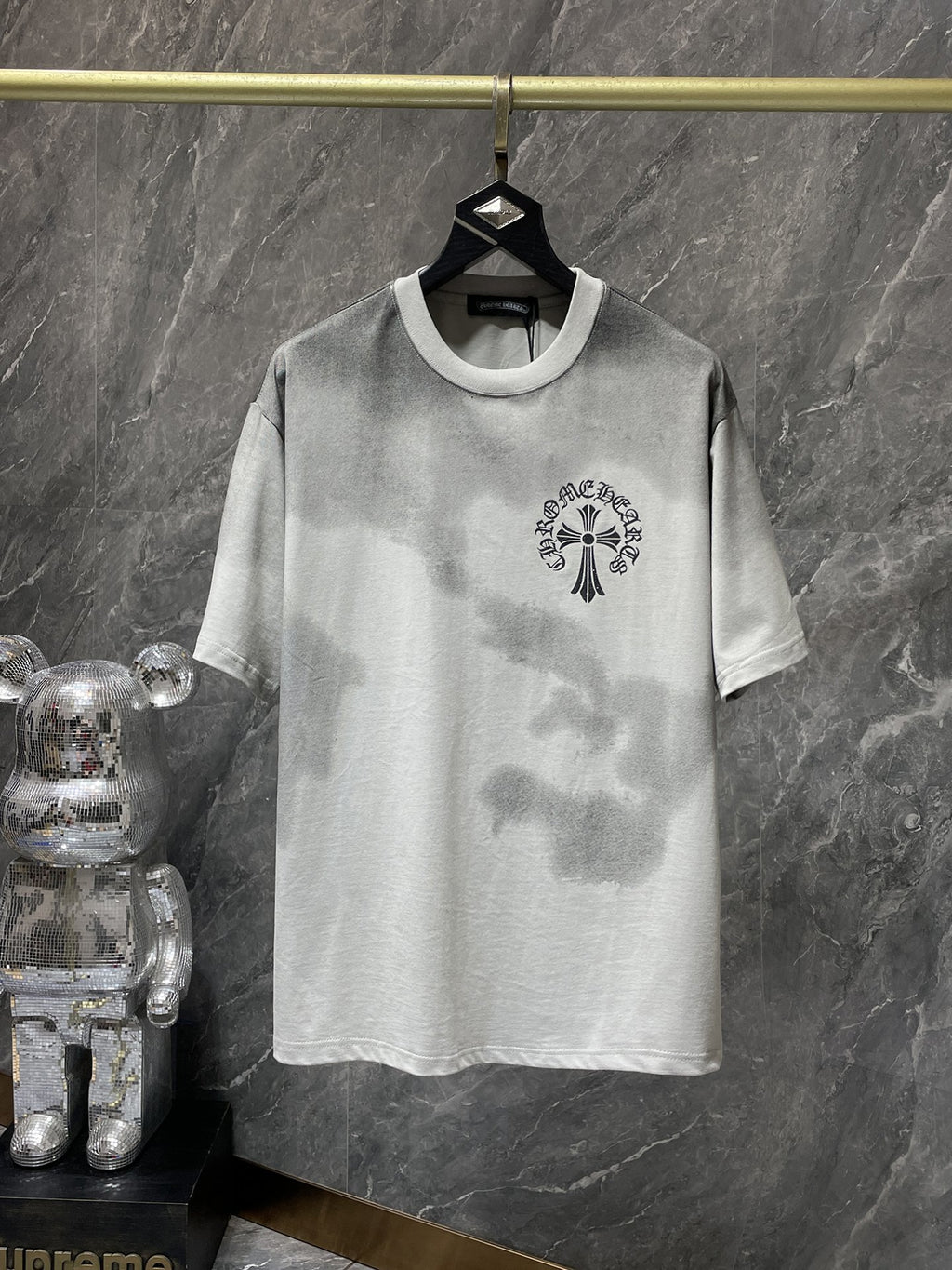 Washed Vintage Cross Tee – Faded Streetwear Graphic