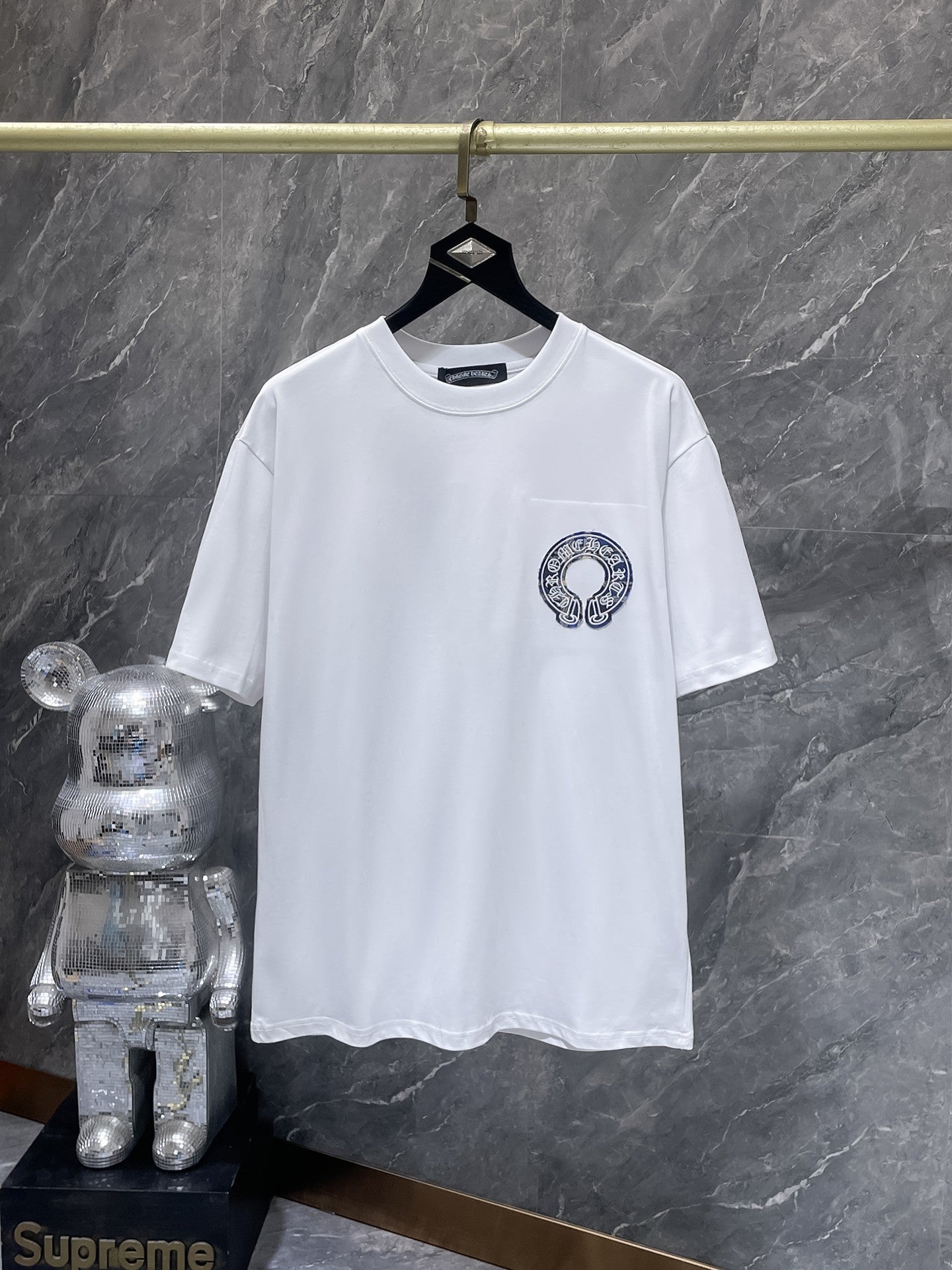 Cross Graphic Tee – Streetwear Essential