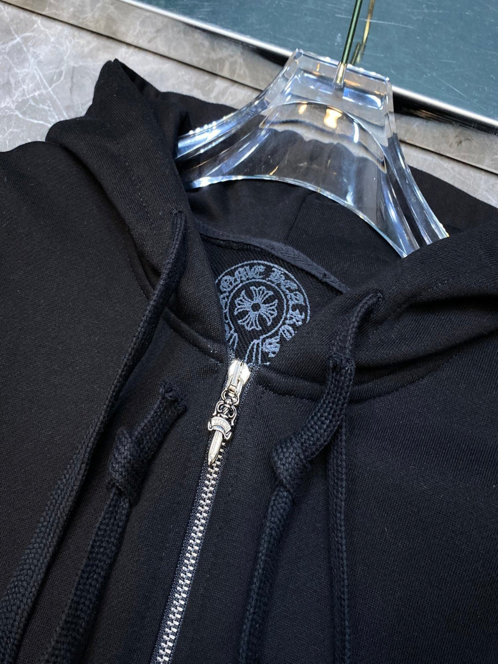 Cross Graphic Zip up Hoodie – Relaxed Fit Layer