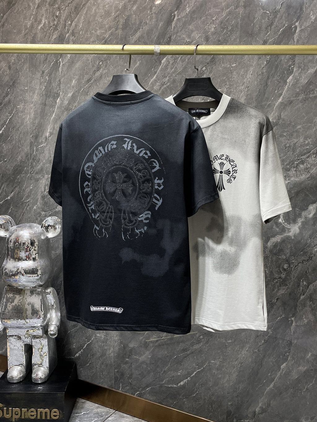 Washed Vintage Cross Tee – Faded Streetwear Graphic