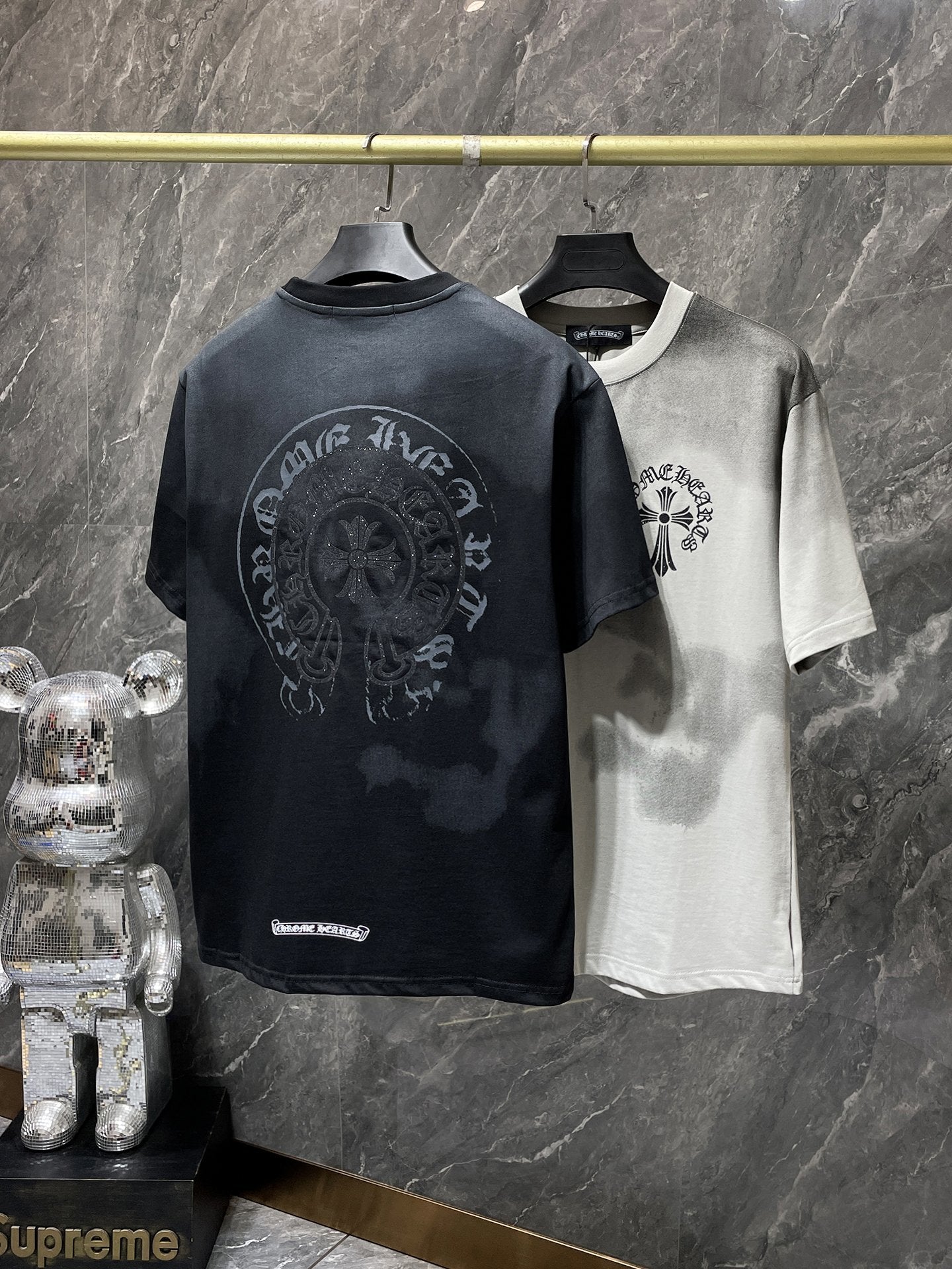 Washed Vintage Cross Tee – Faded Streetwear Graphic