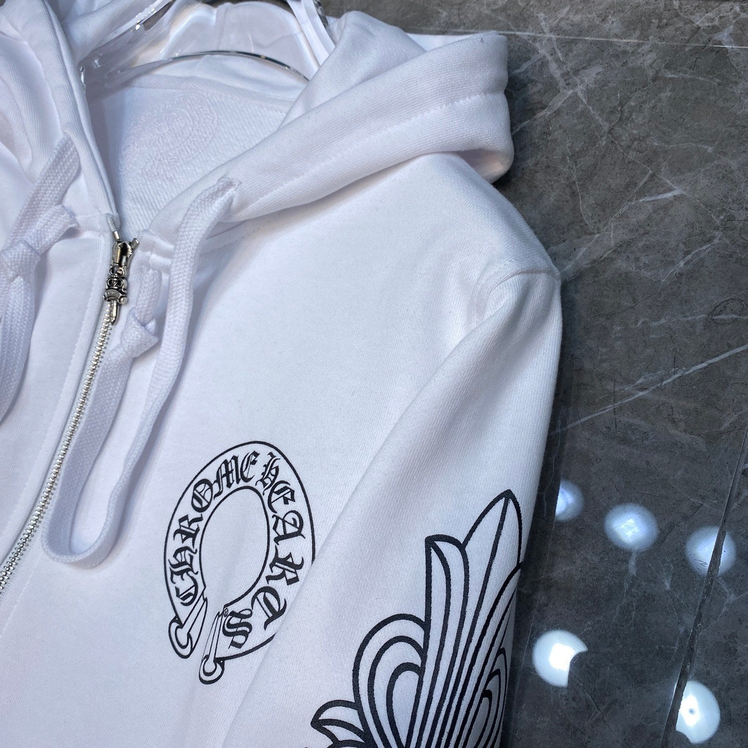 Cross Graphic Zip up Hoodie – Relaxed Fit Layer